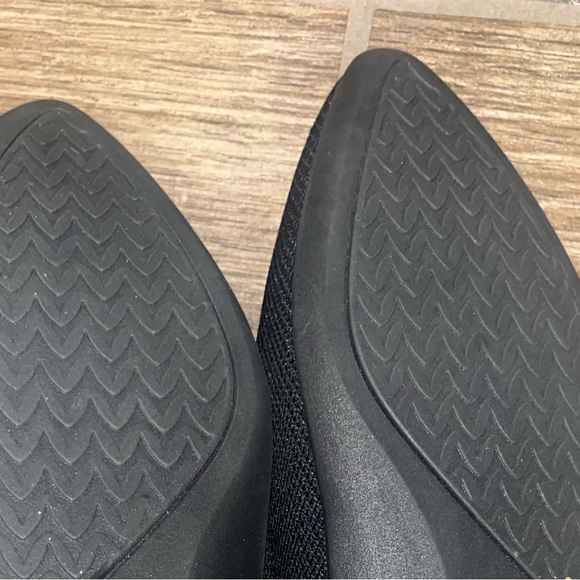 Vivaia Black Women's Flats - Picture 5 of 5